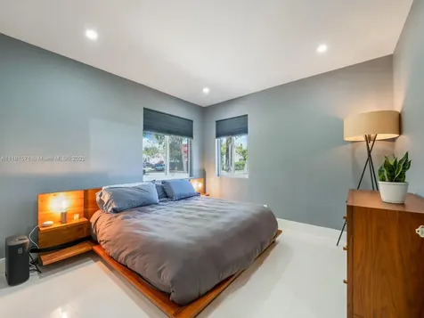 2545 SW 34th Avenue Miami FL 33133