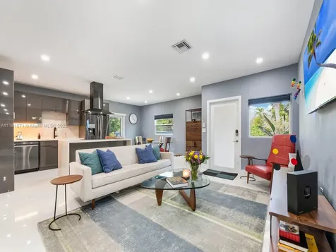 2545 SW 34th Avenue Miami FL 33133