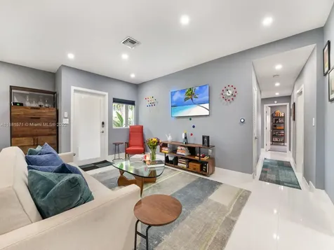 2545 SW 34th Avenue Miami FL 33133