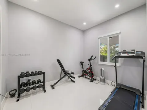 2545 SW 34th Avenue Miami FL 33133
