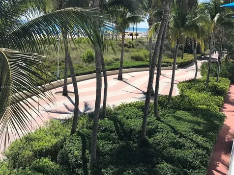 100 Lincoln Road Miami Beach FL 33139