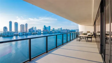 5000 Island Estates Drive Aventura FL 33160