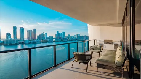 5000 Island Estates Drive Aventura FL 33160