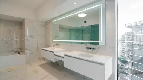 5000 Island Estates Drive Aventura FL 33160