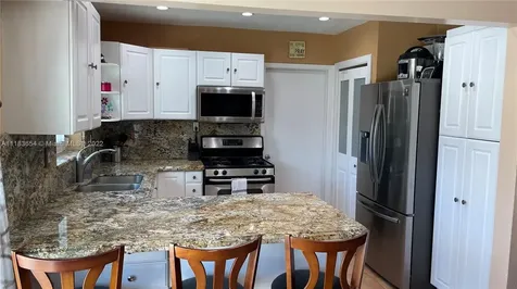 9142 SW 182nd Street Palmetto Bay FL 33157