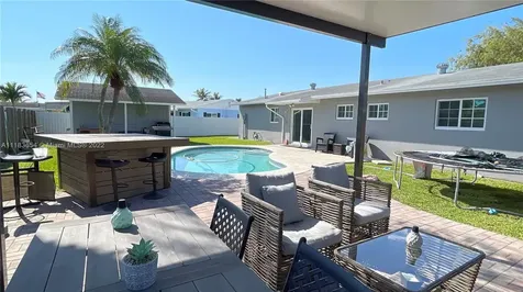 9142 SW 182nd Street Palmetto Bay FL 33157