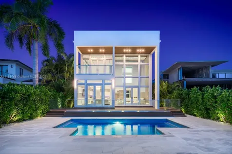 334 S Parkway Golden Beach FL 33160