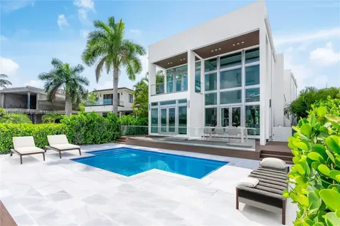 334 S Parkway Golden Beach FL 33160