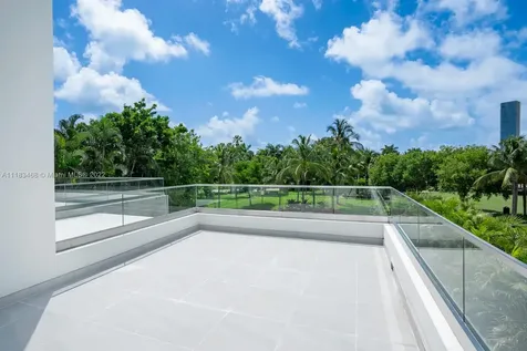 334 S Parkway Golden Beach FL 33160