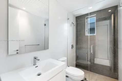 334 S Parkway Golden Beach FL 33160