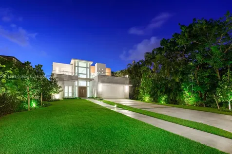 334 S Parkway Golden Beach FL 33160