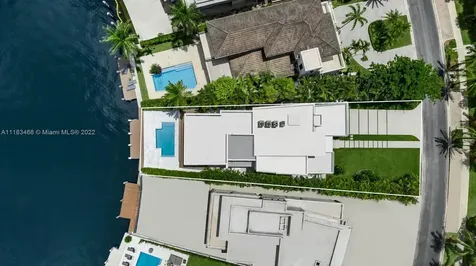 334 S Parkway Golden Beach FL 33160