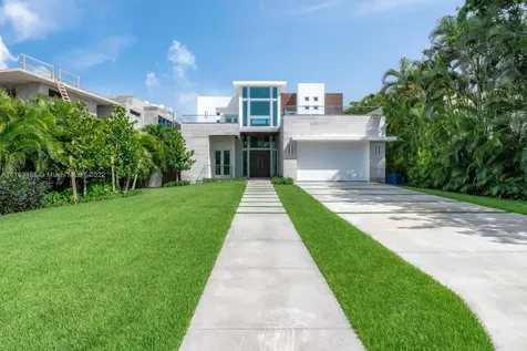 334 S Parkway Golden Beach FL 33160