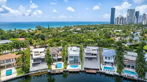 334 S Parkway Golden Beach FL 33160