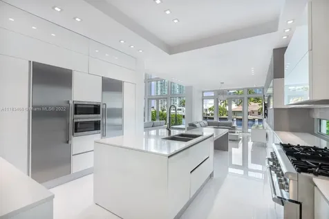 334 S Parkway Golden Beach FL 33160