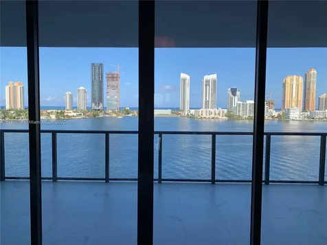 5500 Island Estates Drive Aventura FL 33160