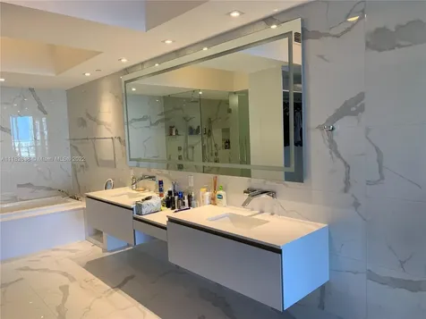5500 Island Estates Drive Aventura FL 33160