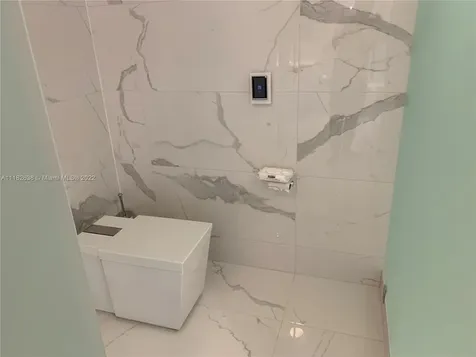 5500 Island Estates Drive Aventura FL 33160