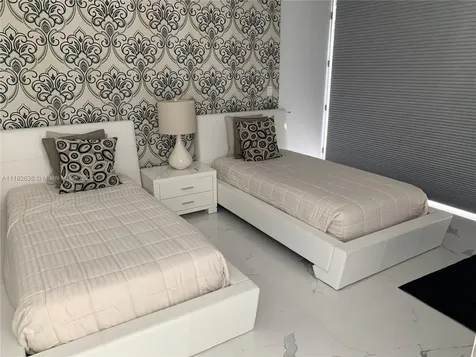 5500 Island Estates Drive Aventura FL 33160