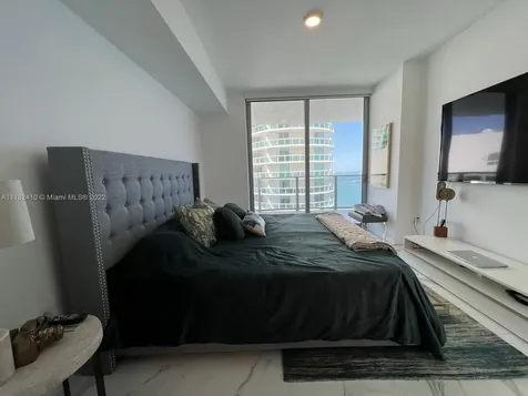 488 NE 18 Street Miami FL 33132
