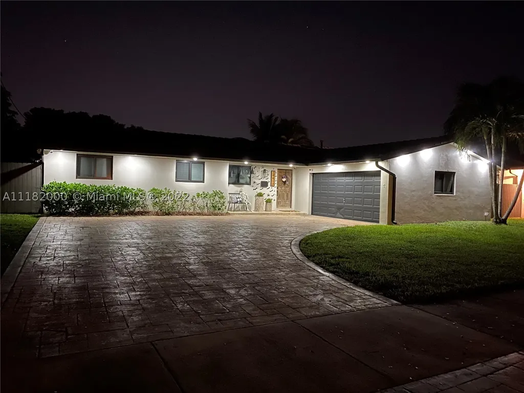 14410 Lake Crescent Place Miami Lakes FL 33014