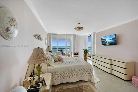 9341 E Collins Avenue Surfside FL 33154