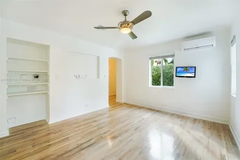 4258 N Michigan Avenue Miami Beach FL 33140