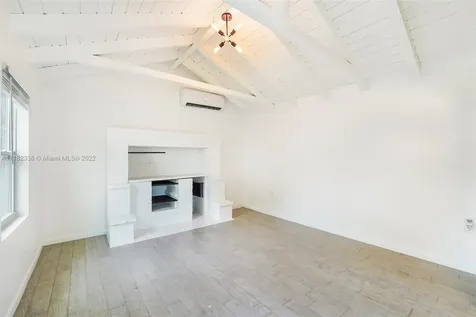 4258 N Michigan Avenue Miami Beach FL 33140