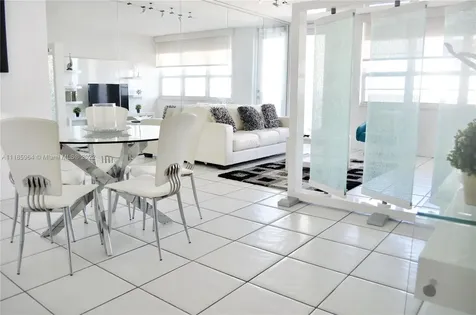 100 Lincoln Road Miami Beach FL 33139