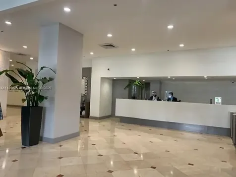 100 Lincoln Road Miami Beach FL 33139