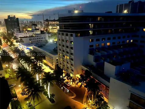 100 Lincoln Road Miami Beach FL 33139