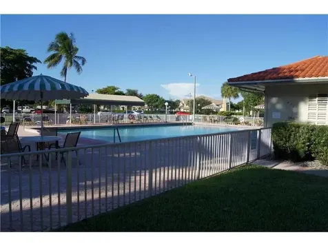 100 Lincoln Road Miami Beach FL 33139