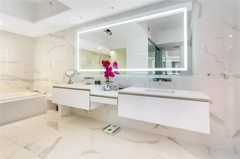 5000 Island Estates Drive Aventura FL 33160