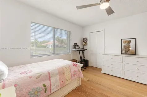 3249 Muirfield Weston FL 33332