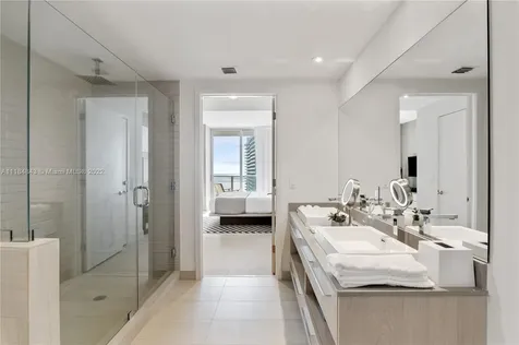 4010 S Ocean Drive Hollywood FL 33019