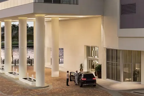 4010 S Ocean Drive Hollywood FL 33019