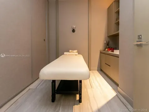 4010 S Ocean Drive Hollywood FL 33019