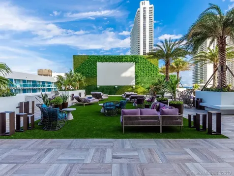 4010 S Ocean Drive Hollywood FL 33019