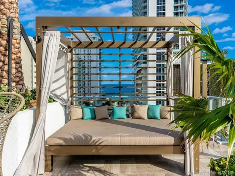 4010 S Ocean Drive Hollywood FL 33019