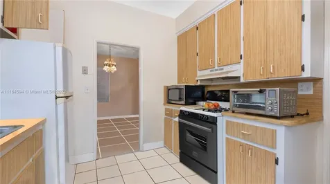535 W 51st Street Miami Beach FL 33140