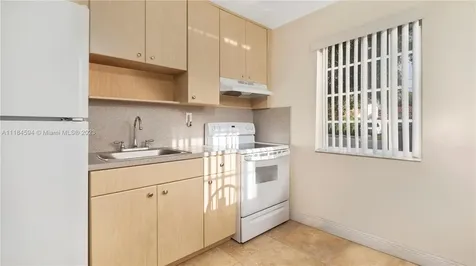 535 W 51st Street Miami Beach FL 33140