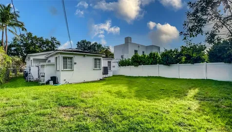 535 W 51st Street Miami Beach FL 33140