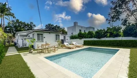 535 W 51st Street Miami Beach FL 33140