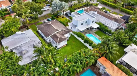 535 W 51st Street Miami Beach FL 33140