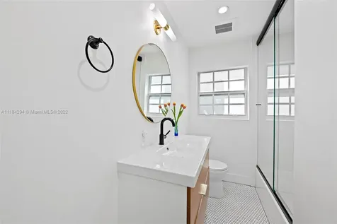 2410 NE 8th Avenue Wilton Manors FL 33305