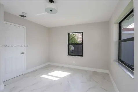 1852 SW 15th Street Miami FL 33145