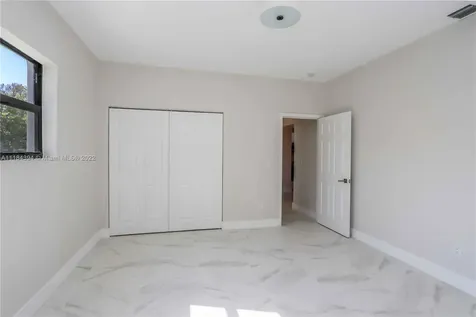 1852 SW 15th Street Miami FL 33145