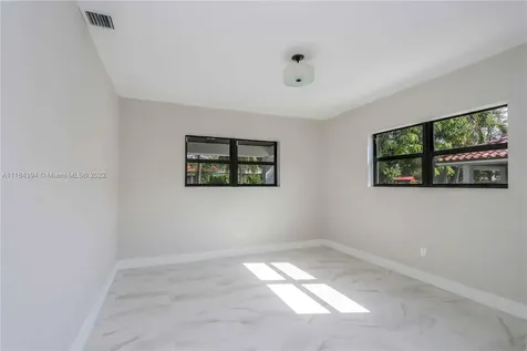 1852 SW 15th Street Miami FL 33145