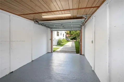1852 SW 15th Street Miami FL 33145