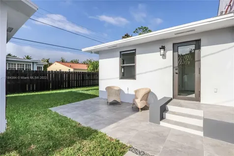 1852 SW 15th Street Miami FL 33145